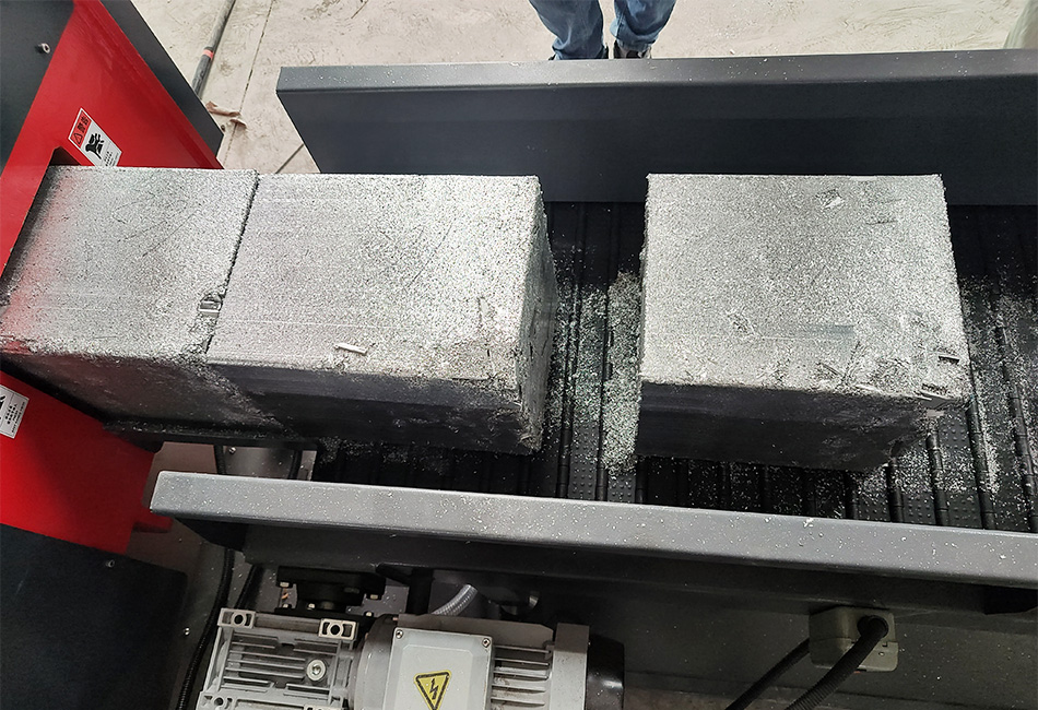 Metal Scrap Pressing Machine 金属スクラッププレス機