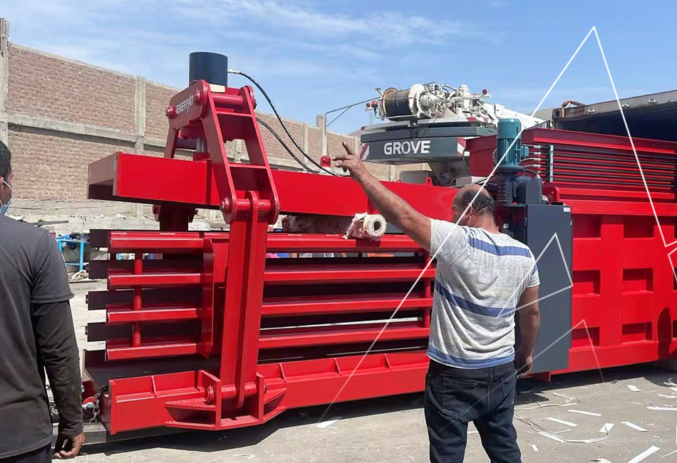 段ボールコンプレッサー