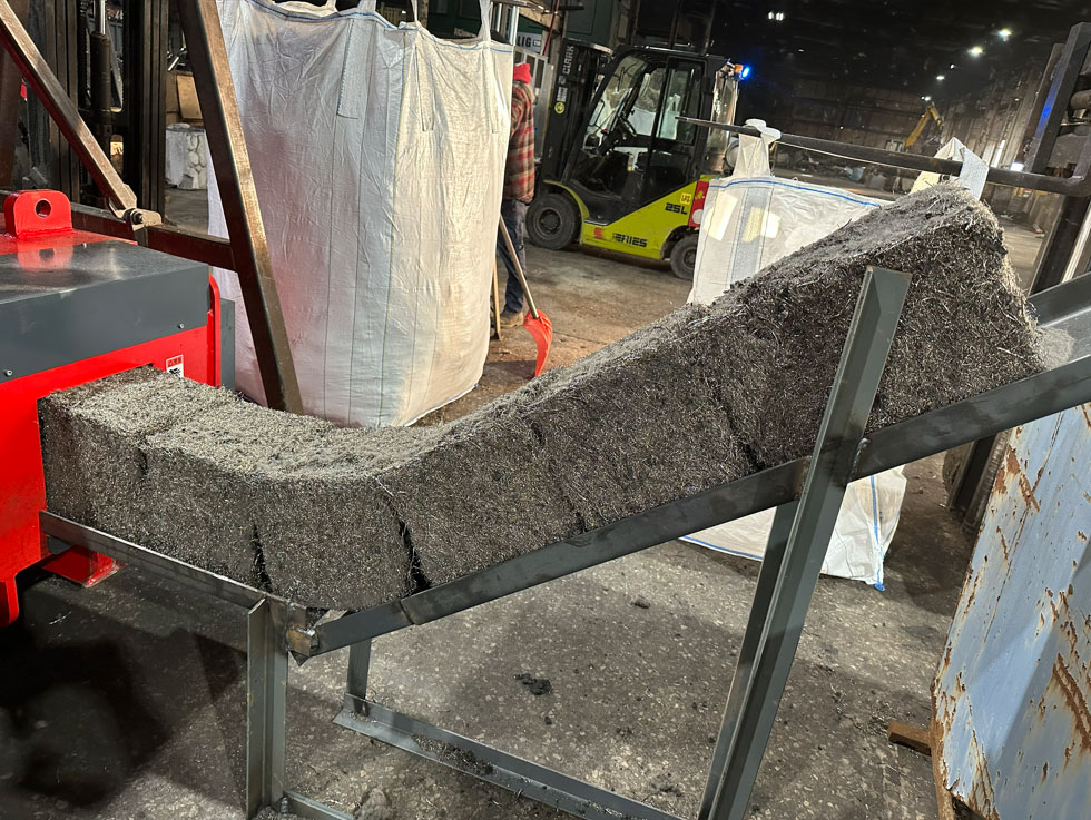 ホッパー式自動金属ベーラー