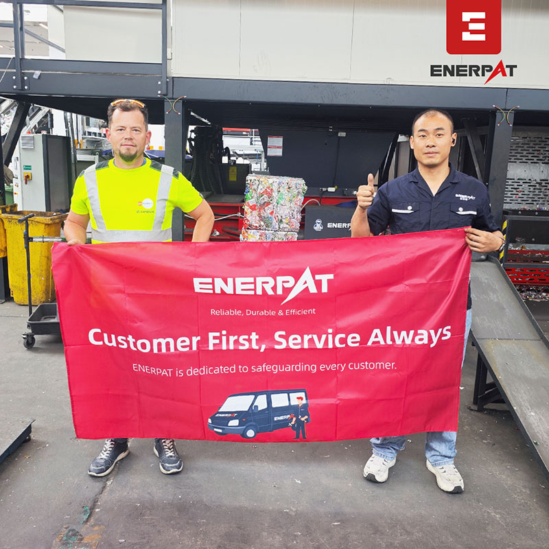 ハンガリー: ENERPAT AMB-H1510-160 UBC ベーラー機が設置されました